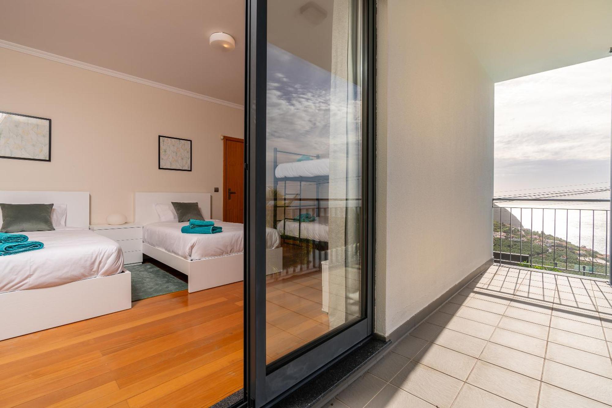Villa Nunes, Big Holiday House With Private Pool Calheta  Dış mekan fotoğraf